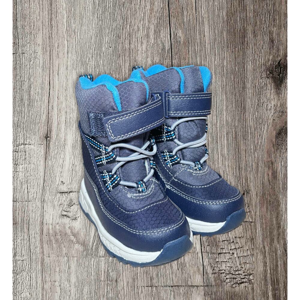 Carter’s kids winter boots size 5 great condition